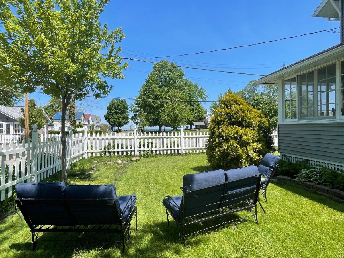 Drop Anchor Cottages And Lake House Geneva-on-the-Lake Exterior photo