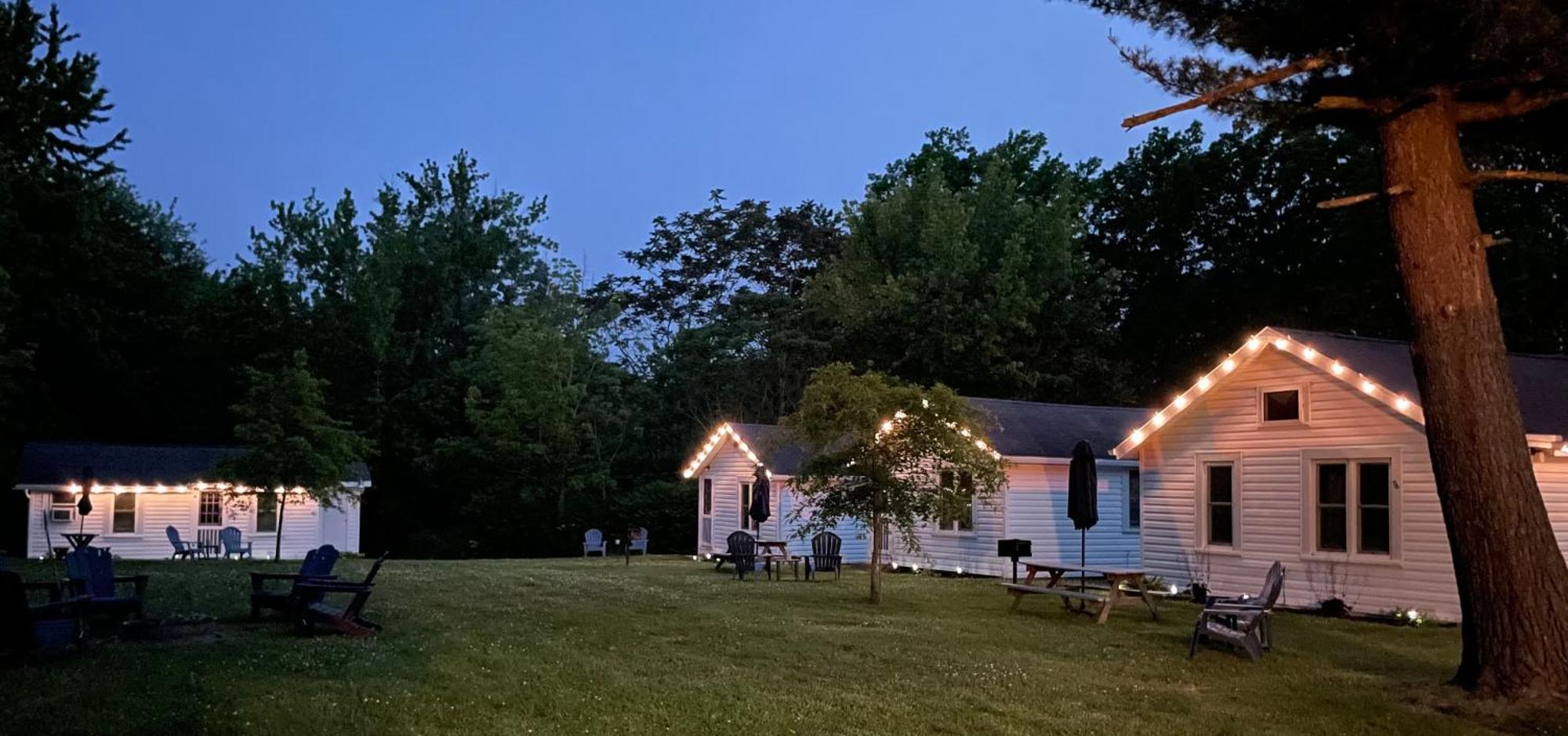 Drop Anchor Cottages And Lake House Geneva-on-the-Lake Exterior photo